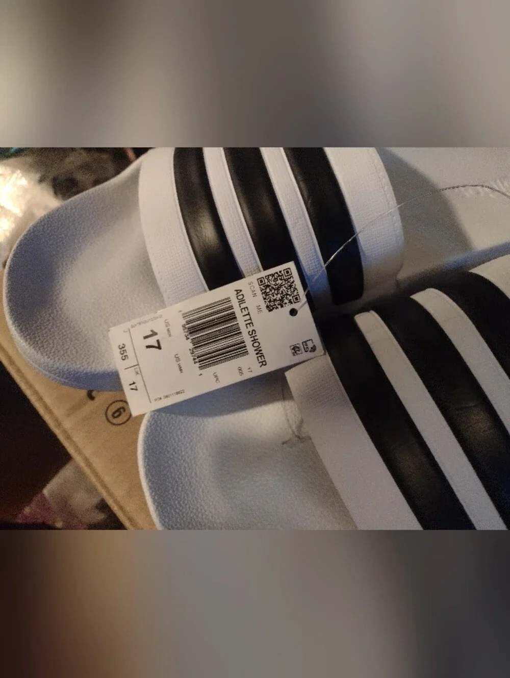 New! Men's Size 17 White With Black Lines Slides